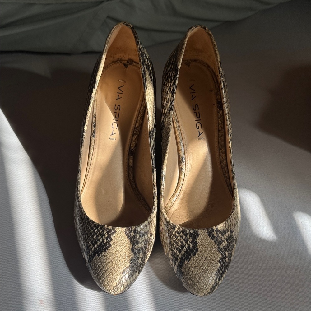 Via Spiga Snakeskin Heels - Black and Cream (7M)